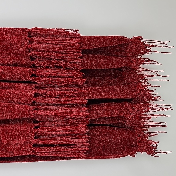 Pier 1 imports Chenille throw blanket red - Picture 2 of 8